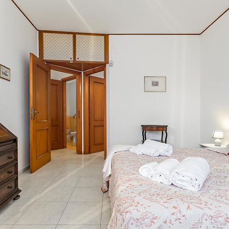 Palazzo Reale & Piazza Indipendenza Roomy Flat Палермо Екстериор снимка