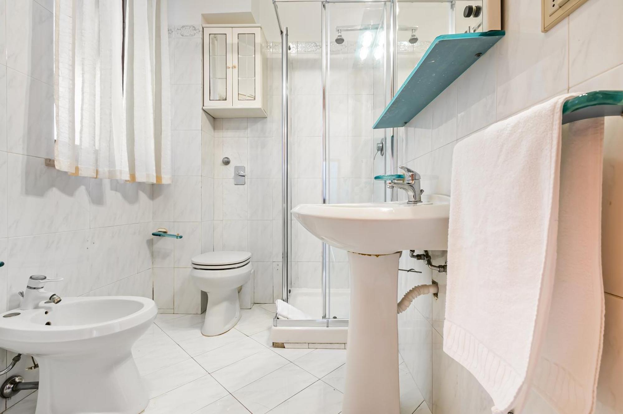 Palazzo Reale & Piazza Indipendenza Roomy Flat Палермо Екстериор снимка
