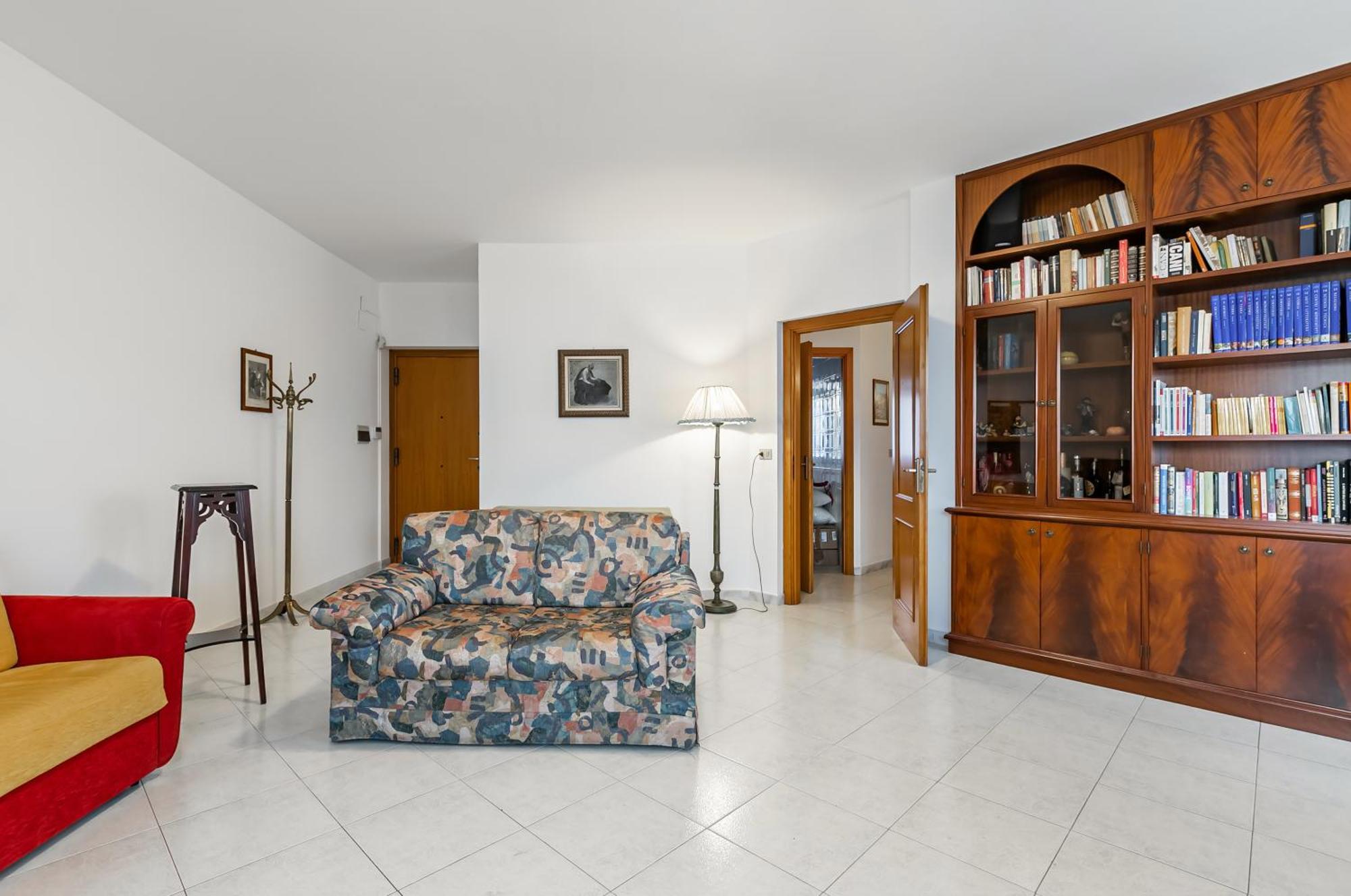 Palazzo Reale & Piazza Indipendenza Roomy Flat Палермо Екстериор снимка